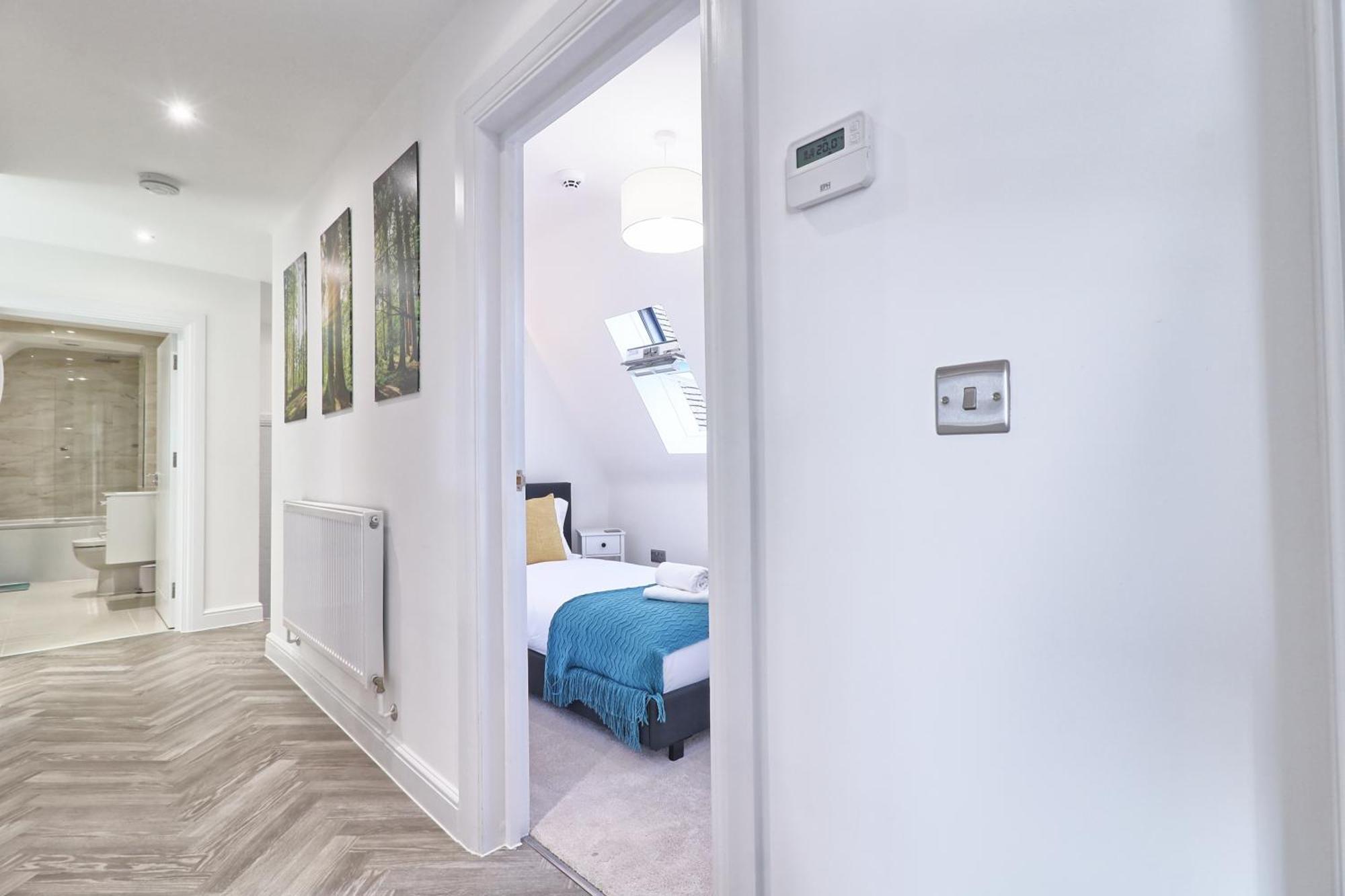 Writtle Massive 4 Bedroom Apartment With Parking In Gorgeous Countryside Location & Short Drive To Chelmsford City Centre Contractors Welcome Exteriér fotografie
