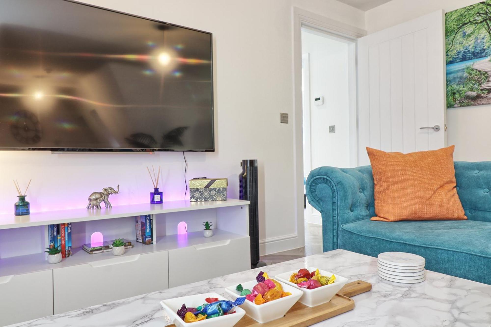 Writtle Massive 4 Bedroom Apartment With Parking In Gorgeous Countryside Location & Short Drive To Chelmsford City Centre Contractors Welcome Exteriér fotografie