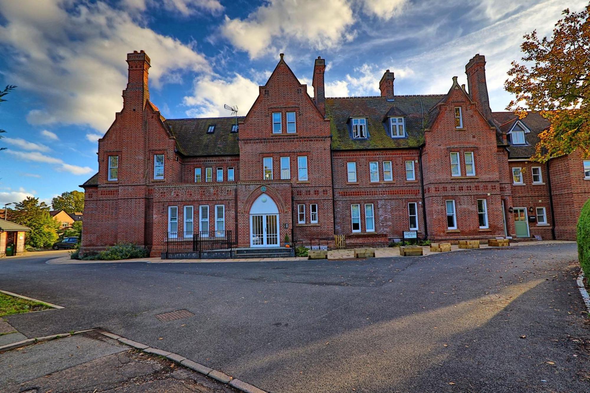 Writtle Massive 4 Bedroom Apartment With Parking In Gorgeous Countryside Location & Short Drive To Chelmsford City Centre Contractors Welcome Exteriér fotografie