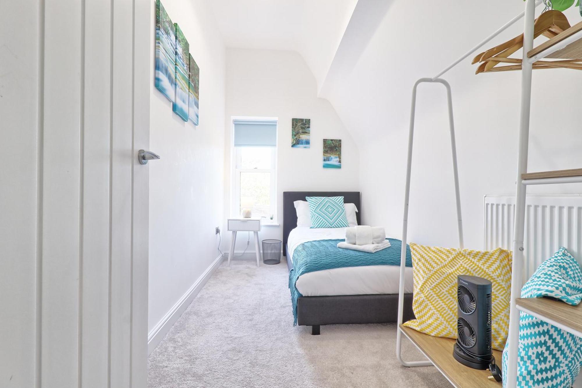 Writtle Massive 4 Bedroom Apartment With Parking In Gorgeous Countryside Location & Short Drive To Chelmsford City Centre Contractors Welcome Exteriér fotografie